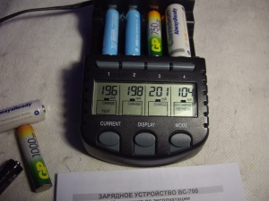 Зарядное устройство TechnoLine-BC-700