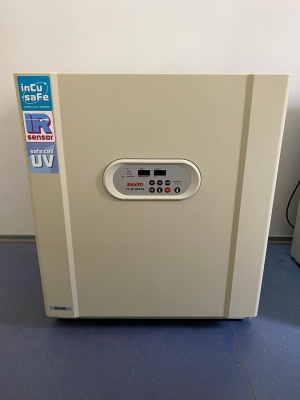 Углекислотный CO2 инкубатор SANYO MCO-20AIC