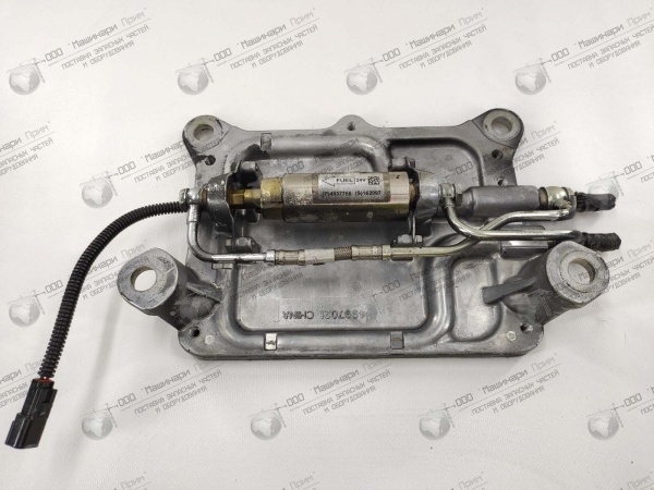 4997021; 4937766 охладитель блока управления двигателя с кронштейном Cummins