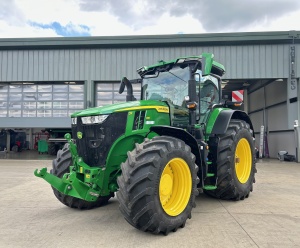 2023 John Deere 7R330 Трактор