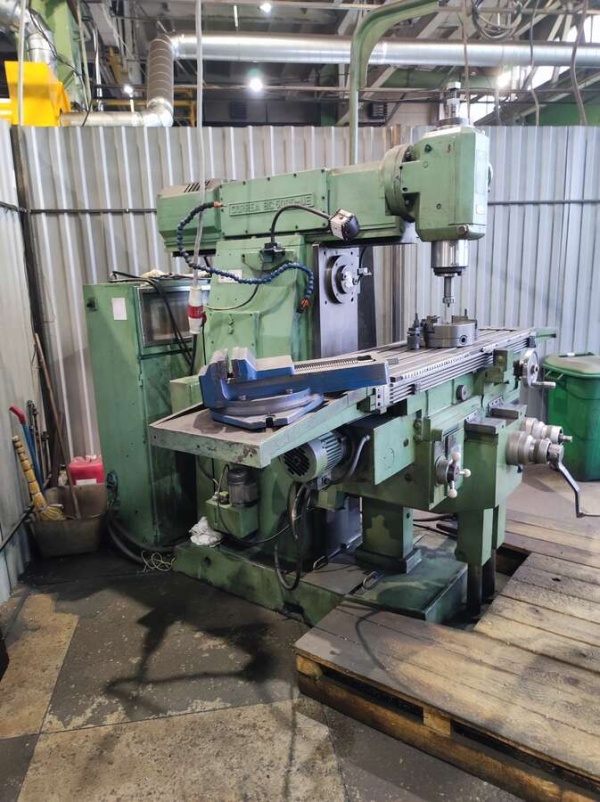 CORREA BC5000-UE UNIVERSAL MILLING MACHINE