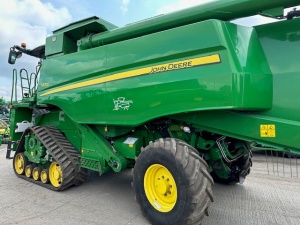 2018 John Deere T670i Комбайн –